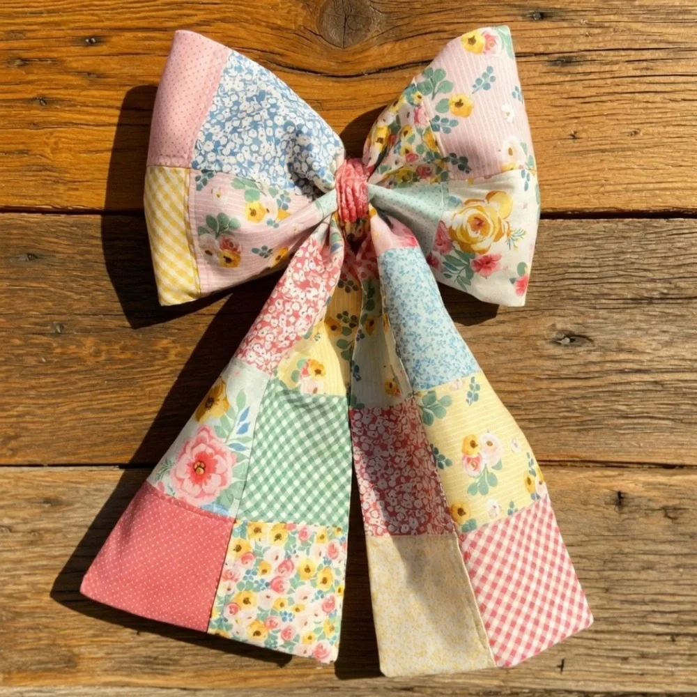 Handmade Quilted Floral Patchwork Bow – Door or Wall Hanging - Picture 1 of 1